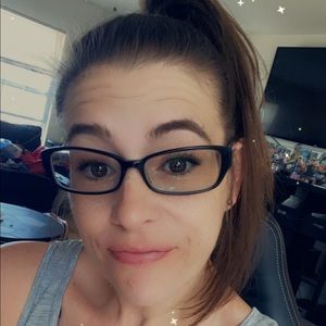 Meet your Posher, Renee